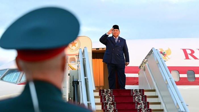 Prabowo bertolak ke Tanah Air usai melaksanakan kunjungan kenegaraan di Rusia. Prabowo bertolak ke Tanah Air usai melaksanakan kunjungan kenegaraan di Rusia.
