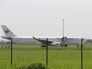 Detik-detik Pesawat Saudia Alihkan Penerbangan ke Bandara Kualanamu