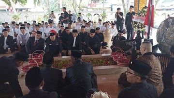 Menag hingga Kader PDIP Hadiri Ziarah Kebangsaan Haul Ke-55 Bung Karno