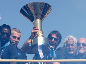 8 Pelatih Bergaji Tertinggi di Serie A, Conte Nomor 1 8 Pelatih Bergaji Tertinggi di Serie A, Conte Nomor 1