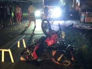 Brakk! 2 Motor Adu Bateng di Genuk Semarang, Wanita 23 Tahun Tewas Brakk! 2 Motor Adu Bateng di Genuk Semarang, Wanita 23 Tahun Tewas