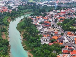 Video: Kala Sungai Citarum Berwarna Tosca Ternyata Tercemar Limbah