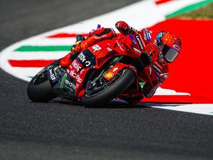 Hasil MotoGP Belanda 2025: Marquez Juara, Bezz Kedua, Pecco Ketiga