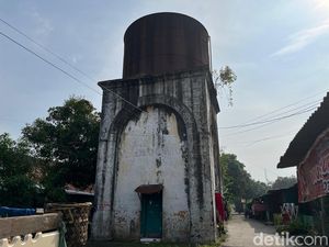 Tong Air Raksasa Peninggalan Belanda di Medan Tong Air Raksasa Peninggalan Belanda di Medan