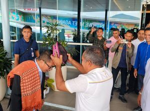 Tiba di Labuan Bajo, Mendes Yandri Bakal Temui Ratusan Kades Tiba di Labuan Bajo, Mendes Yandri Bakal Temui Ratusan Kades