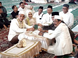 Bek Timnas Rizky Ridho Nikahi Sang Kekasih