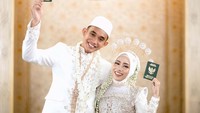 8 Potret Gaya Hijab Istri Rizky Ridho dari Akad Nikah Hingga Resepsi