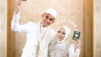 8 Potret Gaya Hijab Istri Rizky Ridho dari Akad Nikah Hingga Resepsi