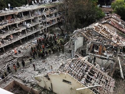 Rudal Iran Hantam Permukiman, Rumah Warga Israel Runtuh