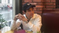 Potret Keren Teuku Rassya Jajan di Jepang hingga Nongkrong di Kafe