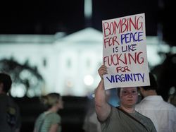 Video Warga AS: Kami Marah Trump Serang Iran, Takut Perang Dunia III