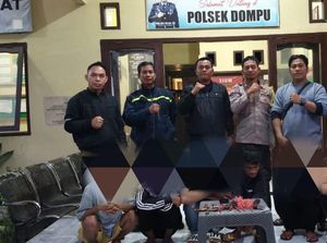 Polisi Gerebek 6 Pemuda di Kos Dompu, Sita Sajam dan Alat Isap Sabu Polisi Gerebek 6 Pemuda di Kos Dompu, Sita Sajam dan Alat Isap Sabu