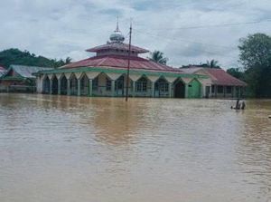 Banjir Terjang Halmahera Selatan, 13.965 Orang Mengungsi-1 Balita Tewas Banjir Terjang Halmahera Selatan, 13.965 Orang Mengungsi-1 Balita Tewas