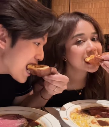 Mesranya Brisia Jodie dan Alden Saat Makan Steak hingga Ngafe di Prancis