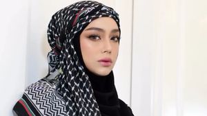 7 Foto Pesona Celine Evangelista Pakai Hijab Motif Palestina, Banjir Pujian