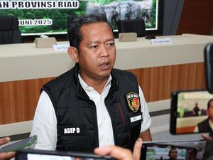 Kades-Kadus Jadi Tersangka Konflik Lahan Siak, Polisi Ingatkan Bupati Soal Ini Kades-Kadus Jadi Tersangka Konflik Lahan Siak, Polisi Ingatkan Bupati Soal Ini