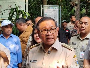 Nikahkan Anaknya Hari Ini, Pramono Tetap Kerja dari Rumah Dinas Nikahkan Anaknya Hari Ini, Pramono Tetap Kerja dari Rumah Dinas