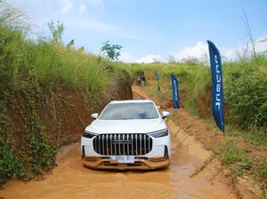 Jajal Performa Offroad Jaecoo J8 AWD, SUV Ganteng yang Asyik Diajak Main Tanah Jajal Performa Offroad Jaecoo J8 AWD, SUV Ganteng yang Asyik Diajak Main Tanah