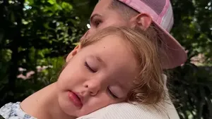 Saat Justin Hubner Jadi Tempat Ternyaman Anak Jennifer Coppen