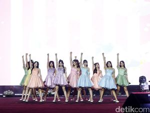 Konser Pertama Kali JKT48 Tanpa Encore Tuai Polemik Konser Pertama Kali JKT48 Tanpa Encore Tuai Polemik