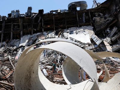 Penampakan Pusat Riset Terkemuka Israel Hancur Terkena Rudal Iran