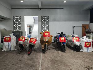 Bea Cukai Lhokseumawe Gerebek Gudang Barang Impor, 5 Motor Ilegal Ditemukan Bea Cukai Lhokseumawe Gerebek Gudang Barang Impor, 5 Motor Ilegal Ditemukan