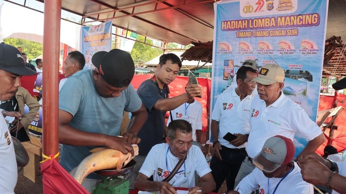 Polres Kepulauan Meranti menggelar kontes memancing dalam rangka menyambut HUT Bhayangkara ke-79. Polres Kepulauan Meranti menggelar kontes memancing dalam rangka menyambut HUT Bhayangkara ke-79, Minggu (22/6/2025).