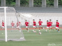Potret Garuda Muda Gelar Latihan di Stadion Madya