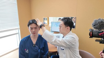 7 Foto Rafael Tan Jalani Oplas Hidung Hingga Fat Graft di Korea, Ini Hasilnya