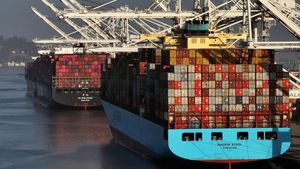 Serang Iran, AS Kini Diburu Houthi di Laut Merah
