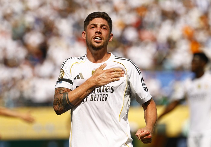 SOCCER-CLUB-RMA-PAC/ Soccer Football - FIFA Club World Cup - Group H - Real Madrid v Pachuca - Bank of America Stadium, Charlotte, North Carolina, U.S. - June 22, 2025 Real Madrids Federico Valverde celebrates scoring their third goal REUTERS/Susana Vera