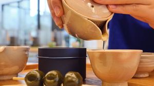 Seru! Ada Taman Hiburan untuk Belajar Teh Langsung di Kyoto