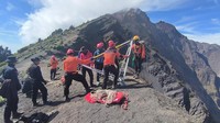 Evakuasi Turis Brasil Juliana Berakhir Tragis di Gunung Rinjani