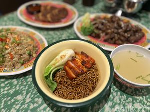 Tjahaja Abadi: Menikmati Mie Hong Kong hingga Sapi Saus Mongolia di Blok M Tjahaja Abadi: Menikmati Mie Hong Kong hingga Sapi Saus Mongolia di Blok M