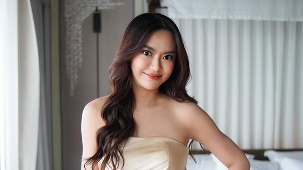 Penampilan Vania Valencia Usai 30 Hari Operasi Sedot Lemak dan Kelopak Mata