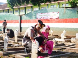 Polres Ponorogo Tabur Bunga di Makam Pahlawan Sambut Hari Bhayangkara