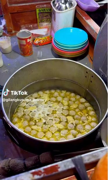 Daftar Makanan Viral di Kelapa Gading yang Diburu Banyak Orang