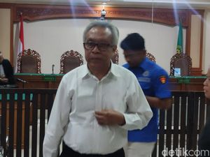 Korupsi Dana LPD Intaran, Wayan Mudana Dihukum 5,5 Tahun Penjara Korupsi Dana LPD Intaran, Wayan Mudana Dihukum 5,5 Tahun Penjara