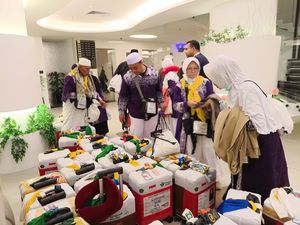 Ratusan Jemaah Haji Banyuwangi Tertunda Pulang karena Konflik Iran-Israel Ratusan Jemaah Haji Banyuwangi Tertunda Pulang karena Konflik Iran-Israel