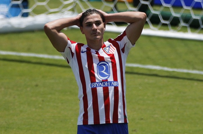 Soccer Football - FIFA Club World Cup - Group B - Atletico Madrid v Botafogo - Rose Bowl Stadium, Pasadena, California, U.S. - June 23, 2025 Atletico Madrid's Julian Alvarez reacts REUTERS/Daniel Cole
