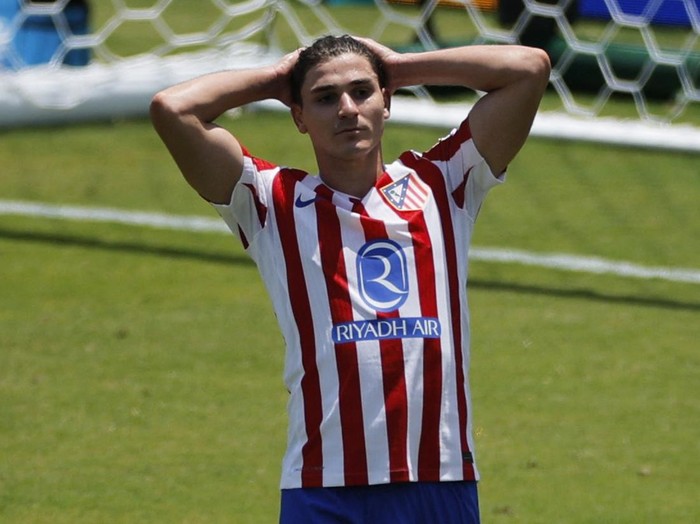 Soccer Football - FIFA Club World Cup - Group B - Atletico Madrid v Botafogo - Rose Bowl Stadium, Pasadena, California, U.S. - June 23, 2025  Atletico Madrid's Julian Alvarez reacts REUTERS/Daniel Cole