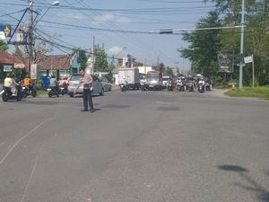 Brakk! Ambulans Tabrak Pemotor di Tirtonirmolo Bantul Brakk! Ambulans Tabrak Pemotor di Tirtonirmolo Bantul