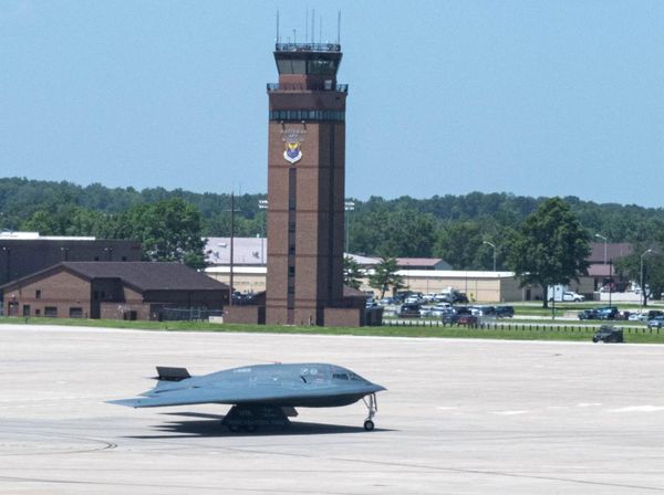 Mengintip Kandang B-2 Bomber Penghancur Fasilitas Nuklir Iran