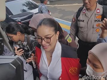 Nikita Mirzani ke Reza Gladys: Ratu Flexing, Pakailah Harta Bendamu di Sidang