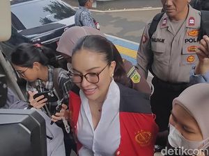 Nikita Mirzani ke Reza Gladys: Ratu Flexing, Pakailah Harta Bendamu di Sidang Nikita Mirzani ke Reza Gladys: Ratu Flexing, Pakailah Harta Bendamu di Sidang