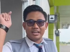 Heboh Petugas KAI Disemprot Emak-emak karena Larang Balita Naik Gerbong Heboh Petugas KAI Disemprot Emak-emak karena Larang Balita Naik Gerbong