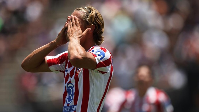 PASADENA, CALIFORNIA - JUNE 23: Marcos Llorente #14 of Atletico De Madrid reacts during the FIFA Club World Cup 2025 group B match between Club Atletico de Madrid and Botafogo FR at Rose Bowl Stadium on June 23, 2025 in Pasadena, California. (Photo by Luiza Moraes - FIFA/FIFA via Getty Images)