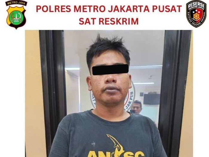 Polisi menangkap pria MM (32) yang menjambret pelajar di halte jitney Lapangan Banteng, Jakpus. Empat hari setelahnya, pelaku menjambret HP di lokasi yang sama. (dok Istimewa)