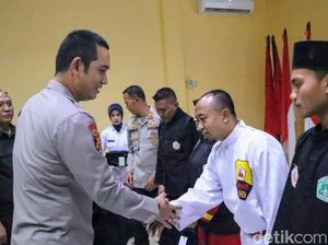 Polres Situbondo Kukuhkan Satgas Pam Gandeng Semua Perguruan Silat Polres Situbondo Kukuhkan Satgas Pam Gandeng Semua Perguruan Silat