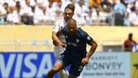 Lawan Pachuca, juga di fase grup, Asencio dihukum kartu merah pada menit ketujuh karena melanggar Salomon Randon sebagai orang terakhir (REUTERS/Susana Vera)